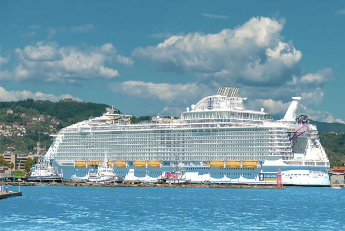 Como viajar de forma magnífica en una ciudad flotante. Top ten de los 10 cruceros mas lujosos del mundo