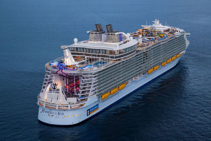 Como viajar de forma magnífica en una ciudad flotante. Top ten de los 10 cruceros mas lujosos del mundo