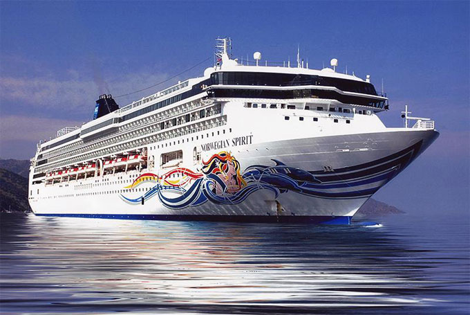 Como viajar de forma magnífica en una ciudad flotante. Top ten de los 10 cruceros más lujosos del mundo